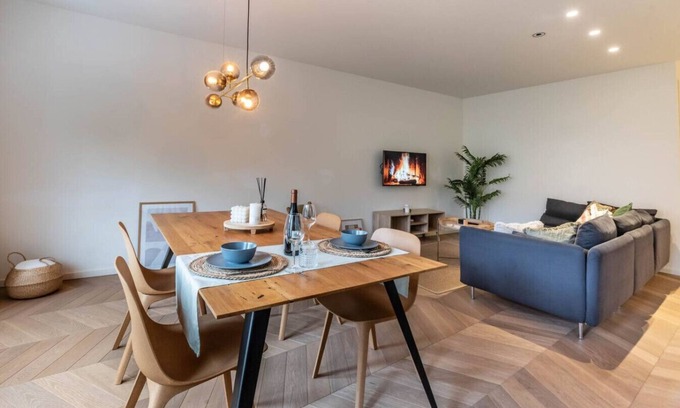 Oud-Zuid Apartment | Elegant Apartment in Old South | Near Vondelpark, Museums & Canal District