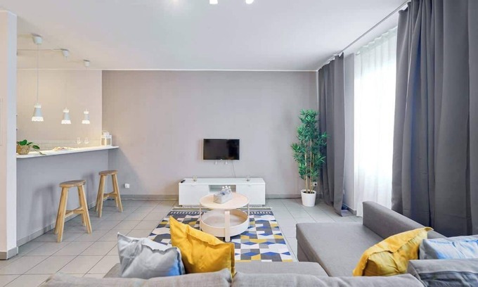 Lower Town Apartment | Elegant Apt in Grand Place Center 5