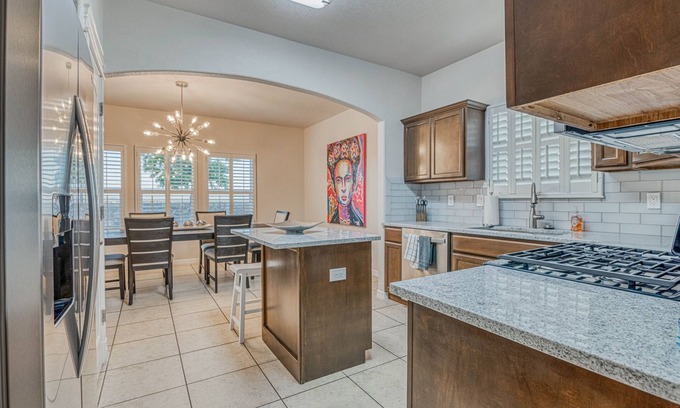 El Paso House | Elegant Art Deco Home designed with you in mind