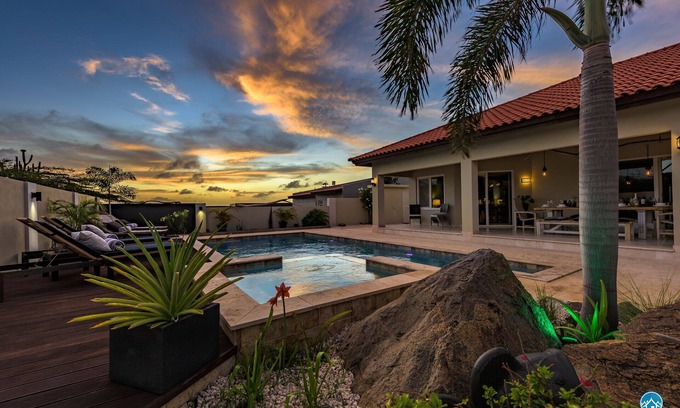 Alto Vista Villa | ELEGANT DREAM VILLA - 5 minutes from Palm Beach