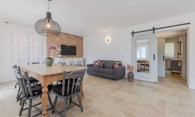 Teolo Apartment | Elegant Euganean Hills apartment with garden view