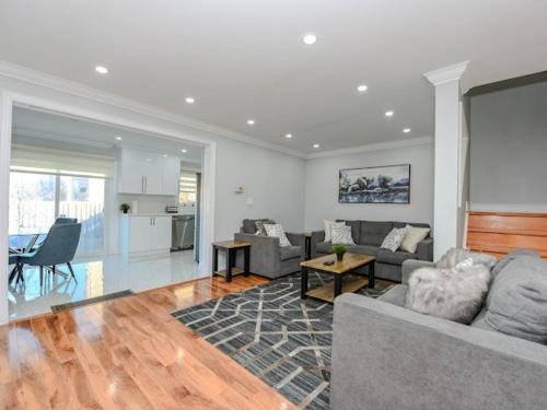 Lisgar Apartment | Elegant Home in Mississauga