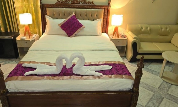 Dhaka Apartment | Elegant House in Baridhara Diplomatic Zone