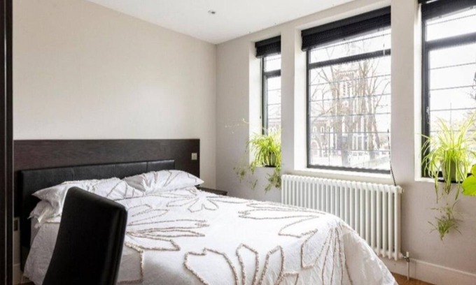 Chiswick Apartment | Elegant London Escape — 2BR Apartment with Breakfast & Daily Cleaning