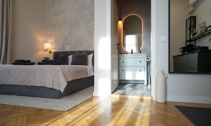 Historic Center Apartment | Elegant Studio in the Historic Center, AC, Quiet Area