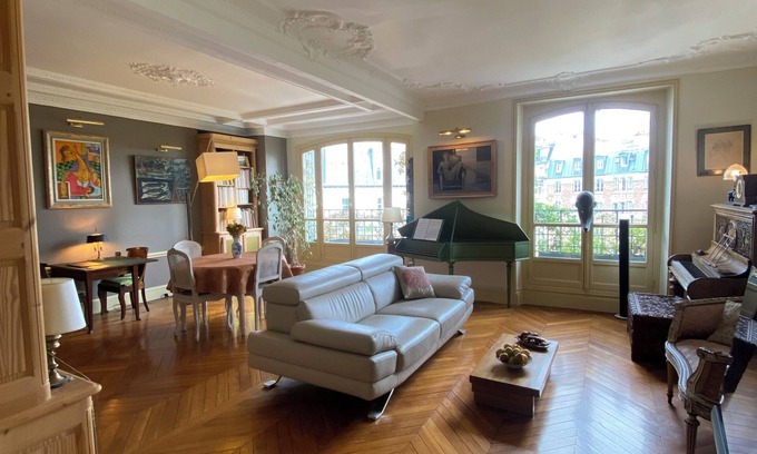 Bel-Air Nord Apartment | Elegant, typically Parisian apartment, easy access to all tourist highlights.