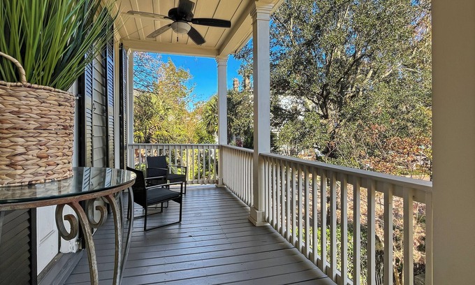 Old West Broad Neighborhood House | Elegant Upper Unit in Historic Savannah