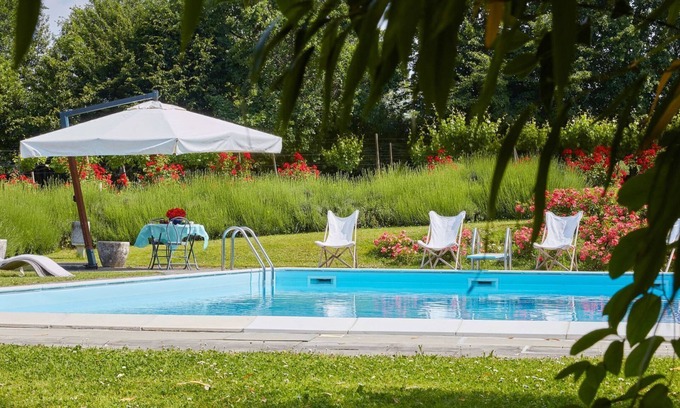 Erbusco Villa | Elegant Villa Pool Wine Art Nearby