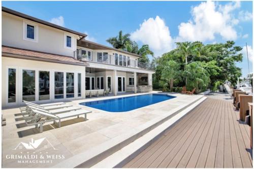 Las Olas Isles House | Elegant Waterfront Estate 6BR- 6.5BA