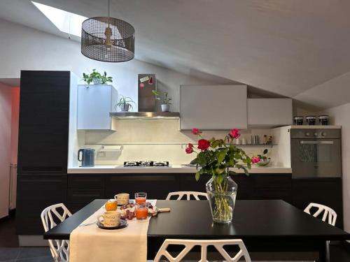 Nicosia Apartment | Elegante appartamento privato in palazzo storico del XVIII - pieno centro