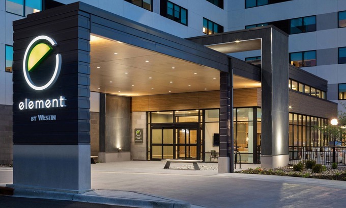 South Loop Hotel | Element Bloomington Mall of America