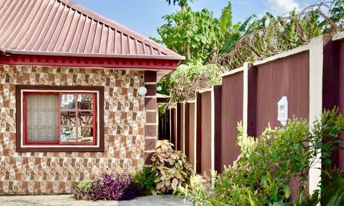 Owo House | Elephant villa