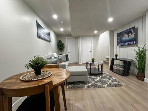 Calgary Apartment | Eli's Place