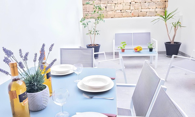 Gzira Resort | Elise Apartments