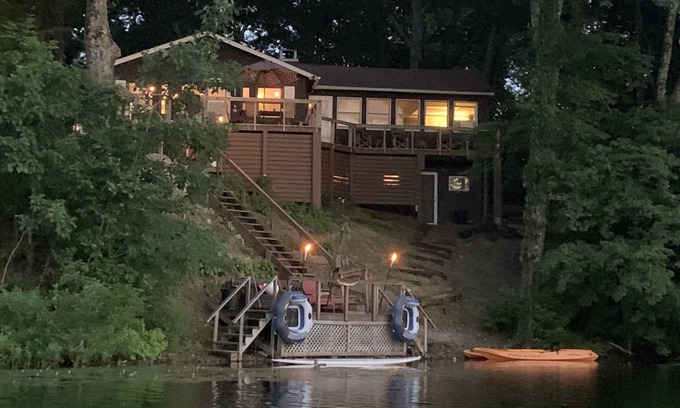 Elizaville House | Elizaville Twin Lake Retreat