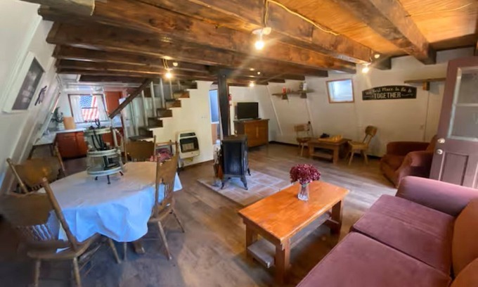 Cloudcroft Cabin | Elk Trail Lookout- Tranquil cabin with WiFi- 2 bedrooms available