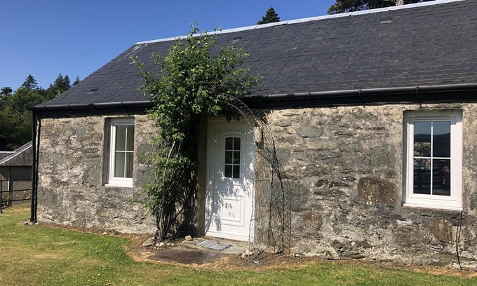 Lochgilphead Cottage | Ellary Cottage - a cottage that sleeps 4 guests in 2 bedrooms