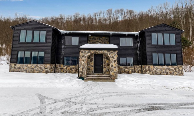 Great Valley Apartment | Ellicottville 4 condos 2 miles to Holiday Valley
