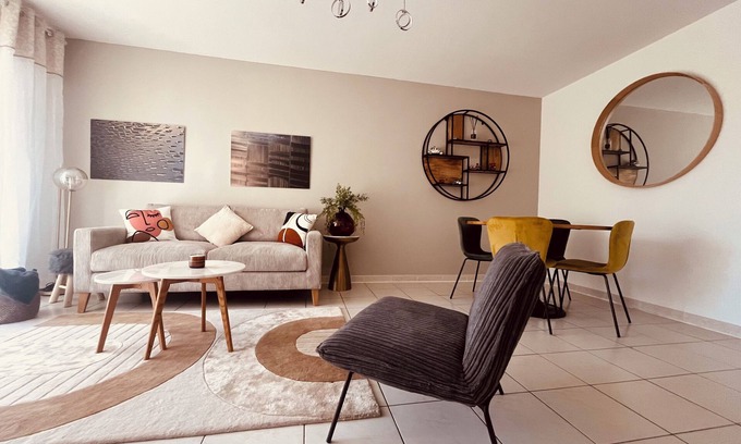 Faubourg Apartment | ELSA/P3 apartment - terrace - Parking