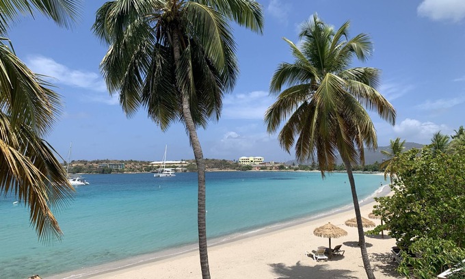Charlotte Amalie West Hotel | Emerald Beach Resort
