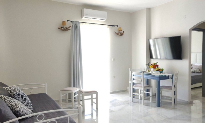 Platanes Apartment | Emorfia's Apartments - 300m to the beach