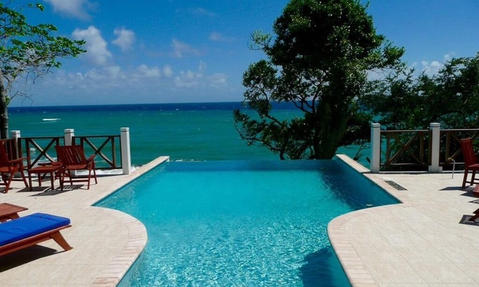 Bacolet Villa | Emoyeni Villa-An Exquisite Luxury Villa Overlooking The Caribbean Sea