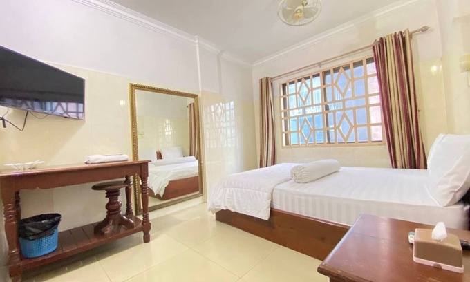 Prampir Makara Hotel | Empire House Phnom Penh