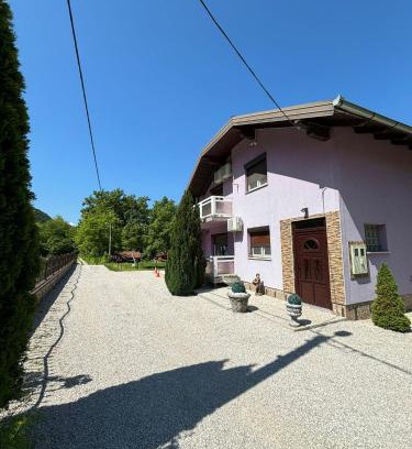 Mali Radic Villa | EMRAH RIVER UNA