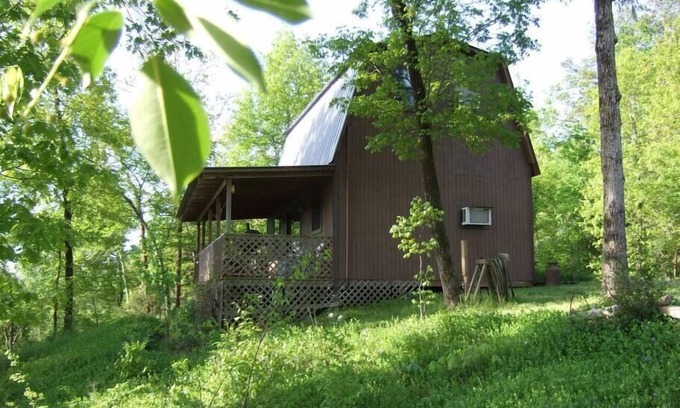 Pencil Bluff House | Enchanted Cabin-Seasonal View of Ouachita River