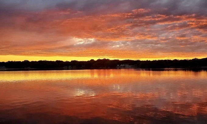Old Lyme Cottage | Enchanted Waterfront Cottage