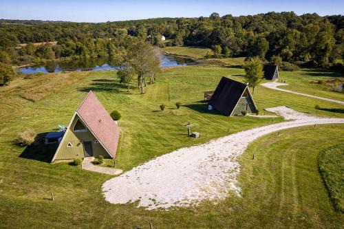 Makanda Ski Chalet | Enchanting A-Frames with Hot-Tub Wonderful for Hiking in Makanda, Illinois