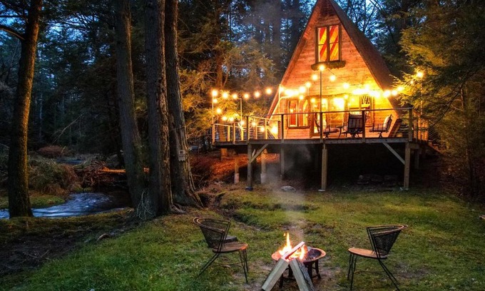 Yulan Ski Chalet | Enchanting River- Water Front A-Frame Cabin