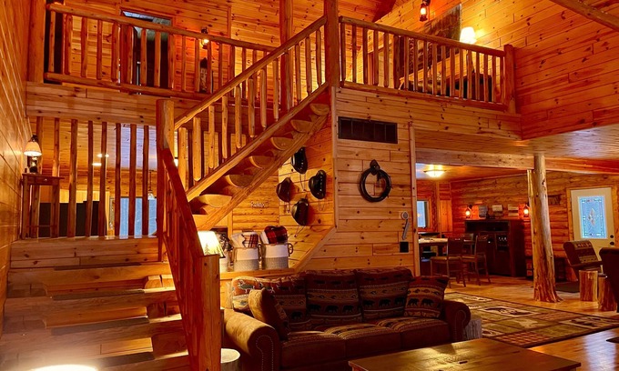 Johannesburg Cabin | Enchanting serenity, fun, nature & spaciousness.