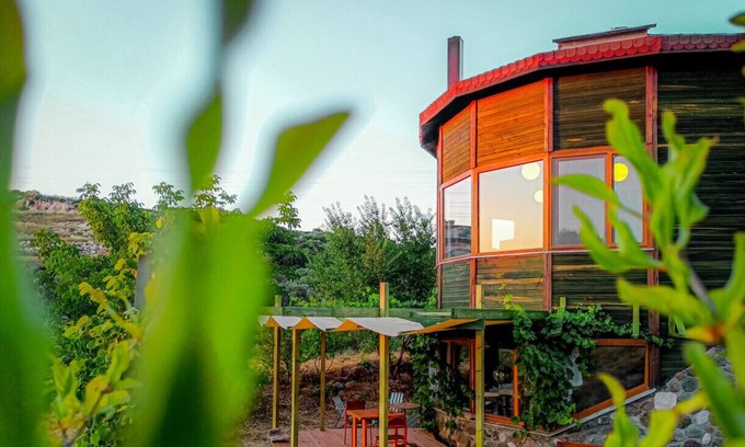 Karaburun Villa | Enchanting Unique House with Garden in Karaburun