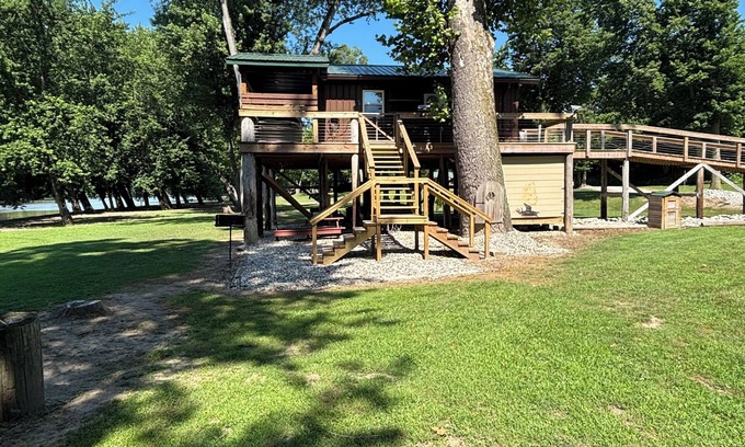 Logansport Cabin | Endangered wild life observation cabin.