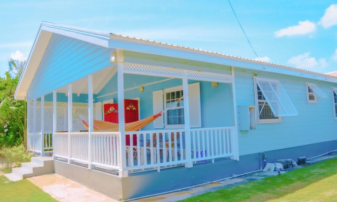 Inch Marlowe House | "Endless Summer": 3-bedroom house in fabulous Christ Church with WiFi, AC