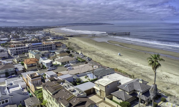 Downtown Condo | Endless Summer Beach Escape With Ocean Views