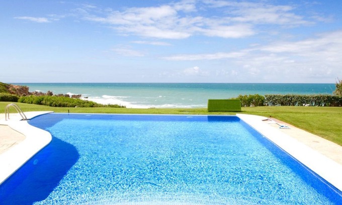 Cabo Roche Cabin | England House with Pool