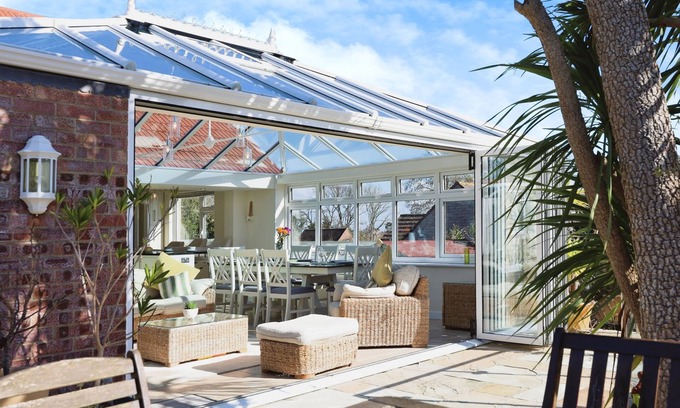 Nettlestone Apartment | Enjoy a peaceful stay at this charming 3-bedroom, dog-friendly house in Pondwell.