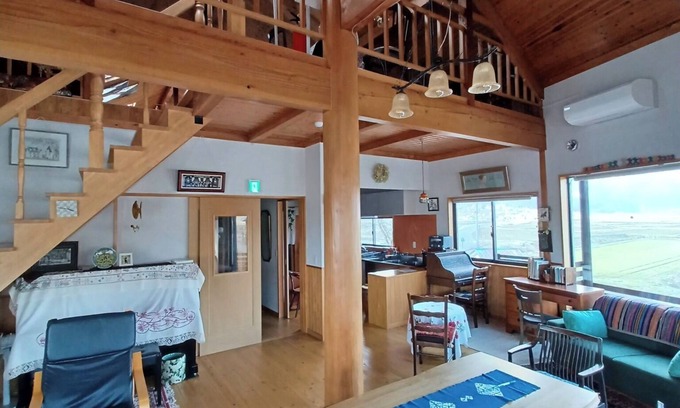 Iiyama House | Enjoy a private retreat in a villa on a windy hill/Iiyama Nagano