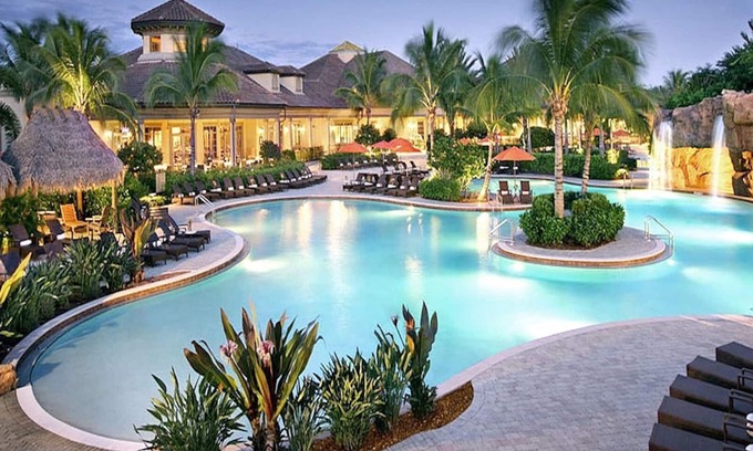 Falcons Glen Villa | Enjoy A Slice Of Paradise In This Single Family Lely Villa-3 Bedroom/2 Bath