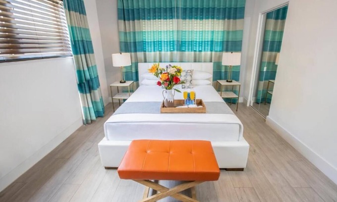 North Beach House | Enjoy Coastal Comfort w/Easy Beach Access