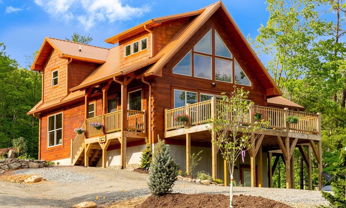 Hot Springs Cabin | Enjoy Nature Comfortably