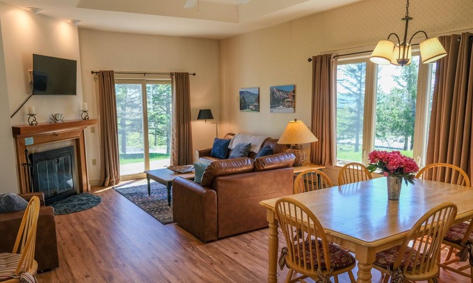Ludlow Condo | Enjoy our ski in ski out condo. Located mid-mountain at Solitude Peak!