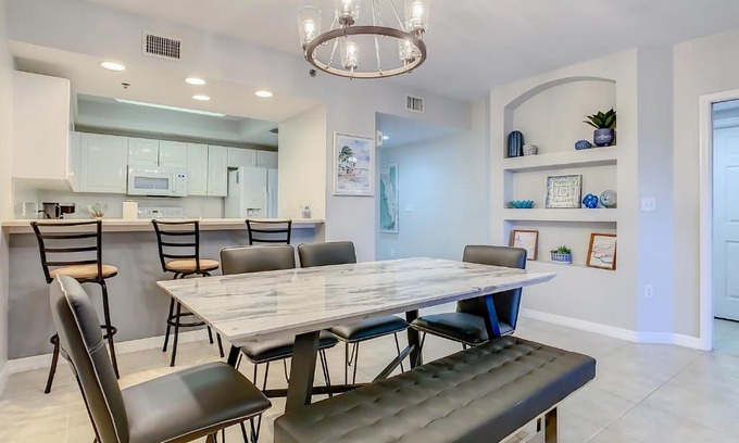 New Smyrna Beach Apartment | Enjoy the gorgeous sunset in this beautiful 32 condo ~ OW9-305