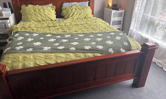 Craigieburn House | Enjoy the specious home, get good rest after your activities.