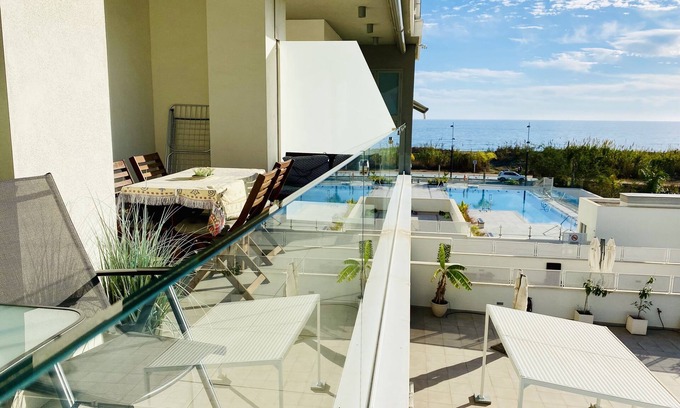 Torrox Costa Apartment | Enjoy the sun, sand and salty sea in a stylish floor on the first line