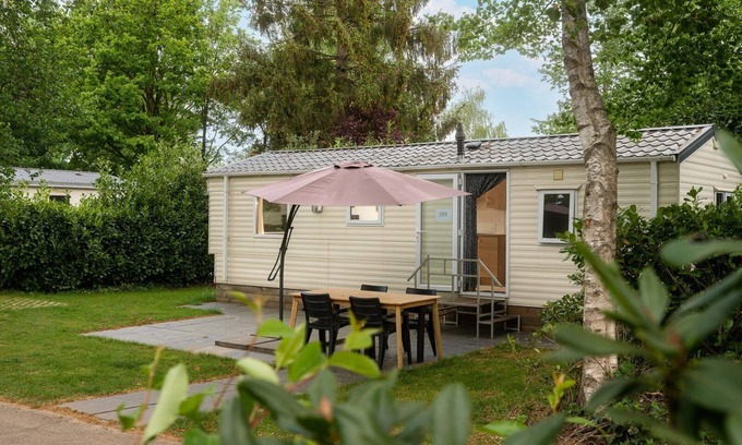 Rijssen Cabin | Enjoy your vacation in this Simple home for 4 people.