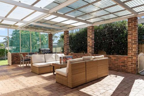 Sanctuary Point House | Entertaining Home In Convenient Location