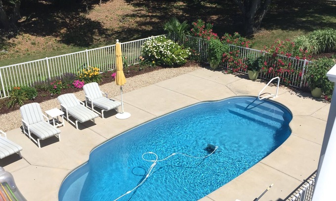 Southern Shores Apartment | Entire 1st Floor Apartment in OBX! Walk To The Beach, Pool, Many Extras